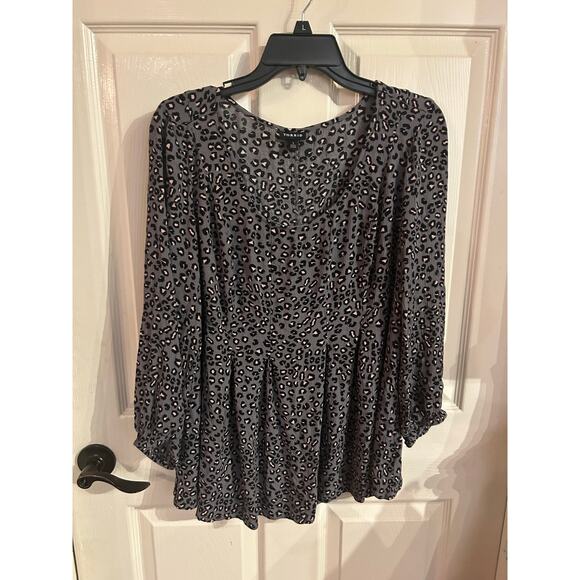 Torrid Top Size 1 - Picture 2 of 6